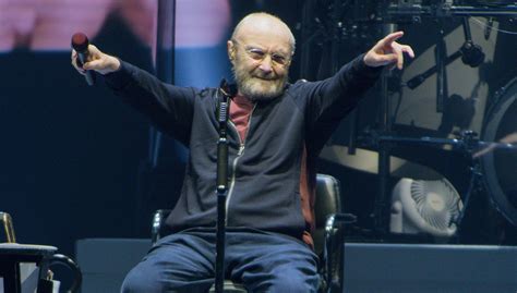 Watch Phil Collins Genesis Say Goodbye At Final Concert Ever Iheart