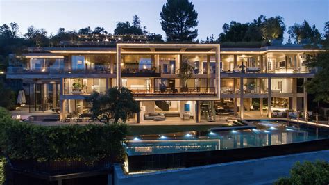 Emplacement idéal, vue magnifique sur la ville. Immobilier : la deuxième maison la plus chère de Los ...