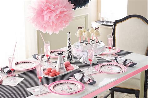 French theme decorations | einzigartige ideen zum sichtschutz. How to Plan the Perfect Paris Themed Party | Party ...