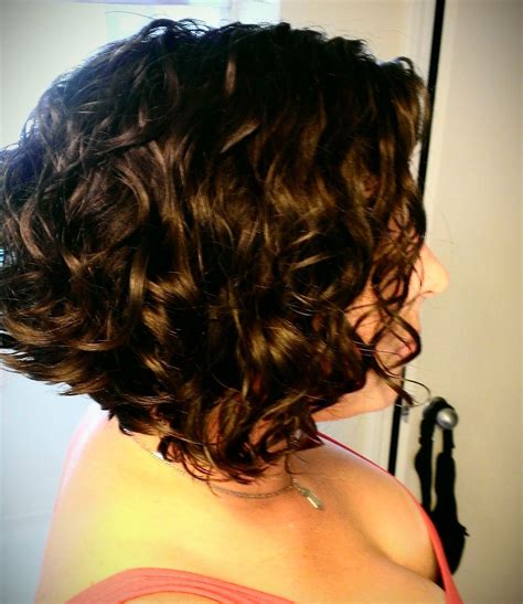 Inverted bob with bangs curly hair. The 25+ best Curly inverted bob ideas on Pinterest ...