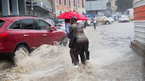 Semana De Fortes Chuvas Em Luanda Provocam Pelo Menos Dez Mortos Observador
