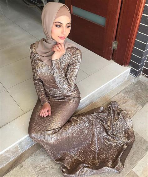 Image May Contain 2 People Muslim Women Fashion Hijab Fashion Inspiration Muslimah Dress