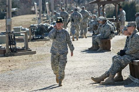 Female Drill Sergeants Train Soldiers At Fort Leonard Wood News