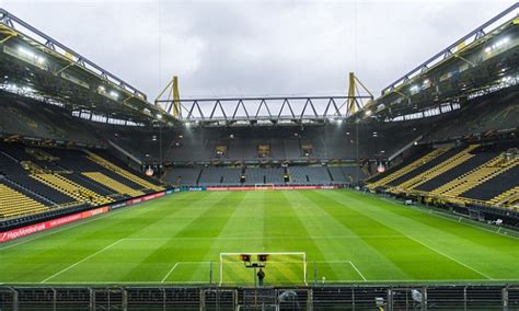 Hier bündeln wir kurz und kompakt die aktivitäten der stadt. Borussia Dortmund have officially increased stadium capacity by 6 seats | Daily Mail Online