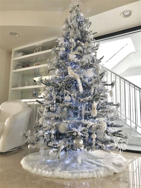 Lovely Silver And White Christmas Tree Decorations Ideas