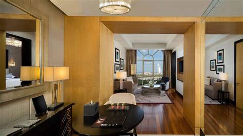 Executive Grand Deluxe Room Dubai Kempinski Hotel Mall Of The Emirate