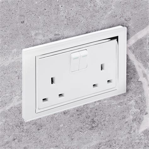 Crystal Ct 13a Dp Double Plug Socket With Switch White Retrotouch