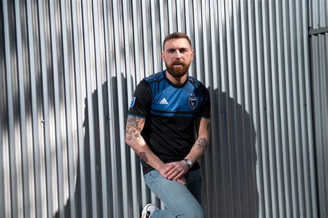 A 7.3 magnitude earthquake shakes fukushima and miyagi prefectures off the coast of japan injuring more than 100 people. San Jose Earthquakes thuisshirt 2019-2020 - Voetbalshirts.com