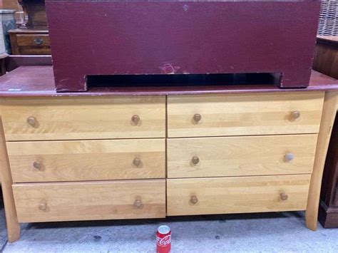Modern Double Dresser Scratches And Scuffs Dixons Auction At Crumpton