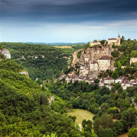 5 Charming Small Towns In France You Need On Your 2023 Travel List