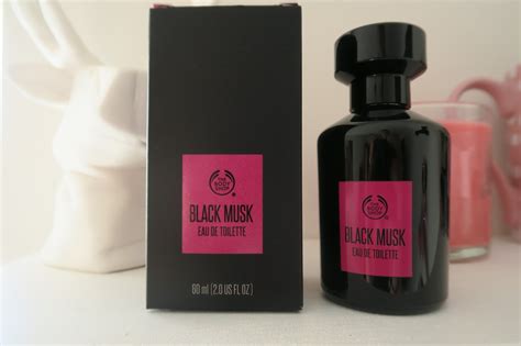 My love for fragrances continue. The Body Shop Black Musk Perfume Oil reviews