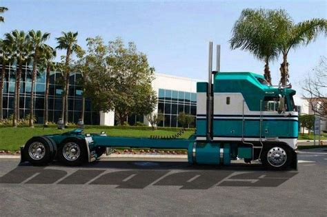 The Aerodyne The Cabover Model From Kenworth With Images Big