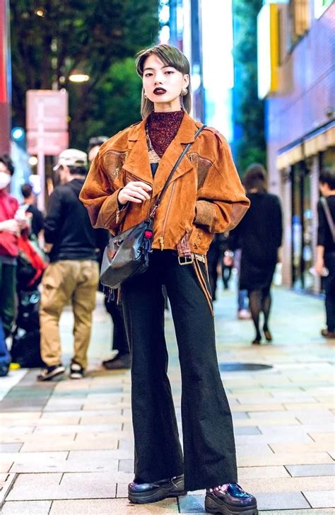 The Best Street Style From Tokyo Fashion Week Spring 2019 Vogue Tokyo