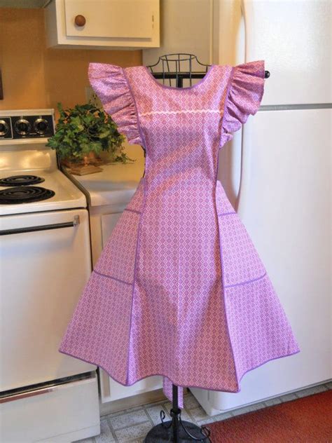 Old Fashioned Pinafore Full Apron In Pink And Lavender Etsy Fashion