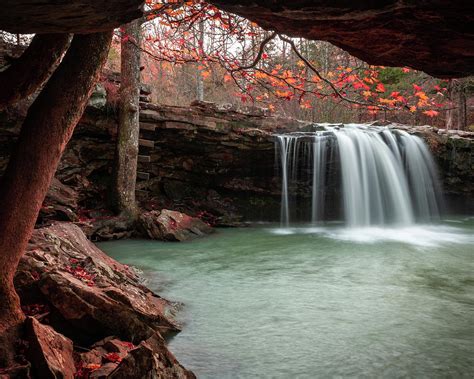 Arkansas Falling Water Falls At Autumns Peak Photograph By Gregory Ballos