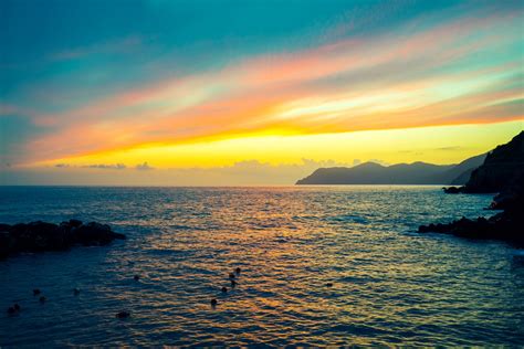 Ocean Sunrise 4k Ultra Hd Wallpaper Background Image 5500x3667