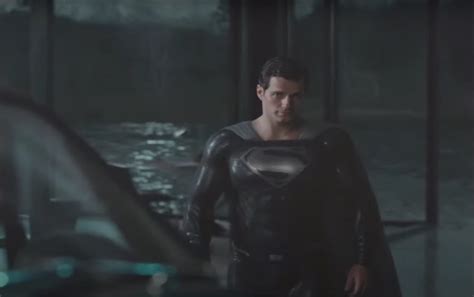 Zack Snyder Reveals Supermans Black Justice League Suit In Snyder Cut