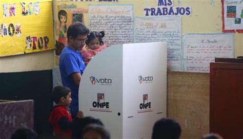 Avanzan Elecciones Regionales Y Municipales En Per Noticias Telesur