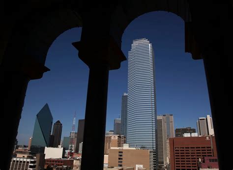 Dallas Bank Of America Plaza Downtowns Tallest Skyscraper Is For Sale