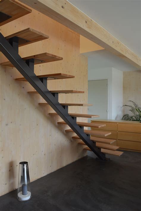 Escalier Droit En Métal Peint Et Marches En Bois Création Steel Home