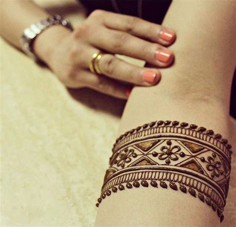 40 Easy Henna Designs On Wrist