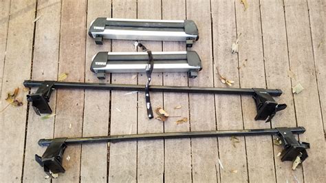 For Sale Thule 400 Xt Roof Rack And Ski Carriers