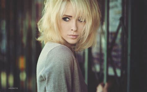 Blonde Hair Wallpapers Top Free Blonde Hair Backgrounds Wallpaperaccess