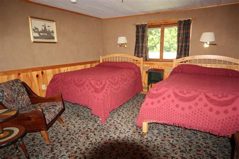 Blue Gentian Lodge At Magic Mountain In Londonderry Find Hotel Reviews