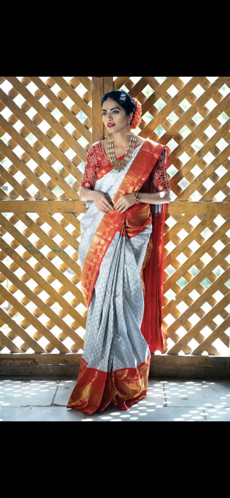 pin by kalpavruksh on brides of kalpavruksh bridal saree color combinations fashion