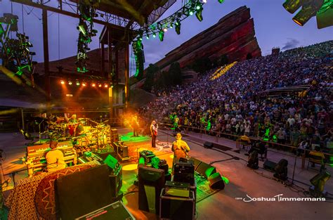 I'm the innocent bystander and somehow i got stuck between a rock and a hard place Red Rocks Amphitheatre | Widespread Panic