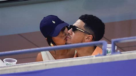 Kendall Jenner Kisses Devin Booker At The U S Open See Photos Hollywood Life