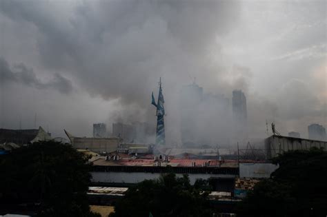 Dole Earmarks P55 M To Assist Star City Workers After Fire Abs Cbn News