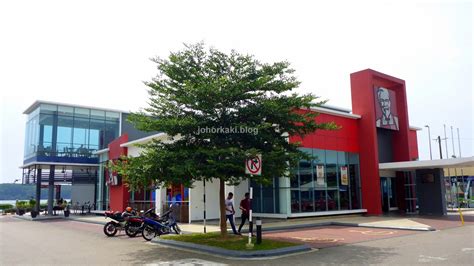 Drive thru, se zadhrádkou, dětským koutkem, kfc rozvoz nebo nonstop? Kentucky Fried Chicken KFC Stulang Laut in Johor Bahru JB ...