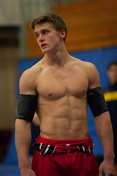 30 Ridiculously Sexy Male Gymnasts