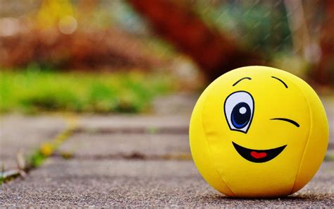 Unduh 94 Kumpulan Wallpaper Smiley Emoji Terbaik Back