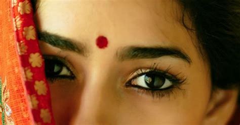 9 Reasons Why Wearing A Bindi Is Also Good For Your Health ...