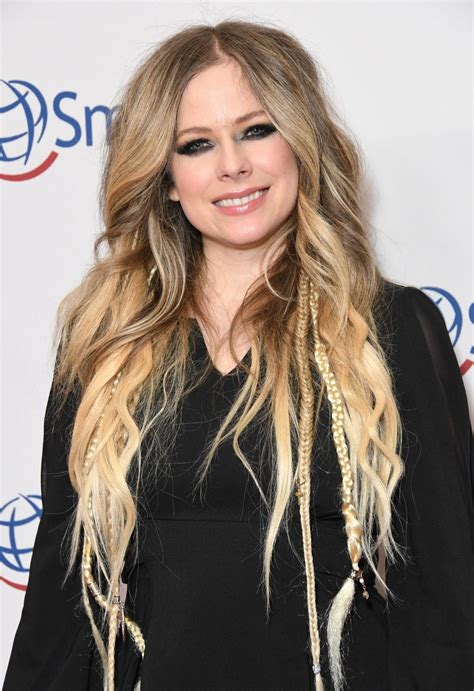 Avril Lavigne At Operation Smiles Hollywood Fight Night In Beverly