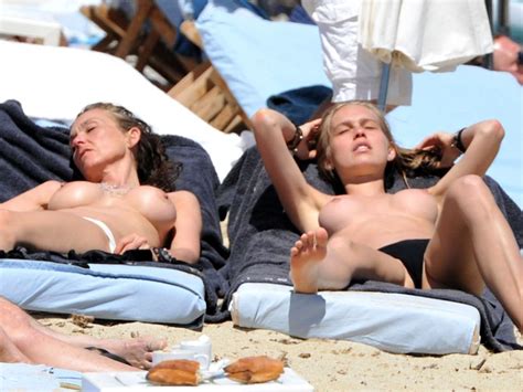 Teys Katharina Damm Topless Bikini Candids At The Beach In St Tropez