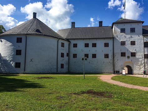 Historiallinen Turun linna lumoaa kävijän - Kerran poistuin kotoa