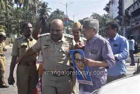 Mangalore Today Latest Main News Of Mangalore Udupi Page Cpi Leaders Stage Protest Defying