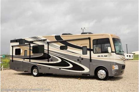 2014 Thor Motor Coach Outlaw Toy Hauler 37md W2 Slides New Toy