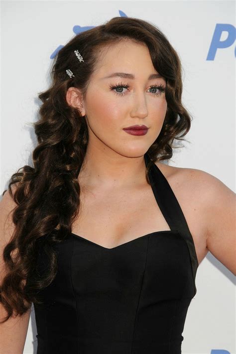 No hairstyle is too extreme for miley cyrus. Miley and Noah Cyrus Have Been Making Some Bold Hair ...