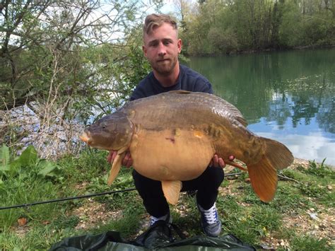£6.50 per day or £25 per week. Carp Fishing Lake | Westfield Fishery Buckinghamshire, UK