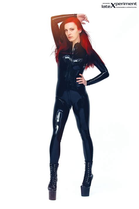 pin by rubberstelnl on latexcatsuits♥ latex girls latex catsuit catsuit