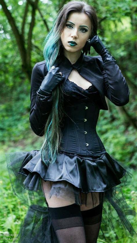Pin By Jon Fox On Gothic Beauties Gothic Fashion Victorian Gothic