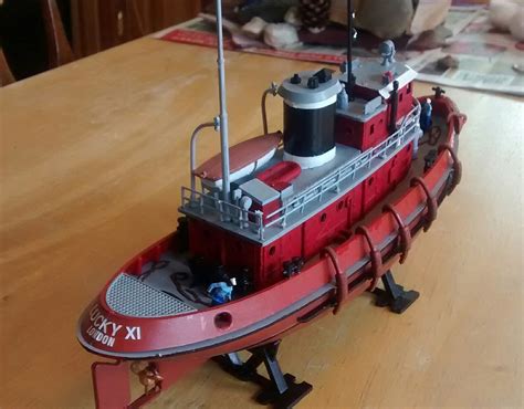 Harbour Tug Boat Plastic Model Ship Kit 1108 Scale 05207