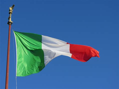 The History Of The Italian Flag Essential Italy