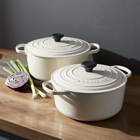 Le creuset ® signature 7.25 qt. Le Creuset Signature 7.25-Qt. Round White Dutch Oven with ...