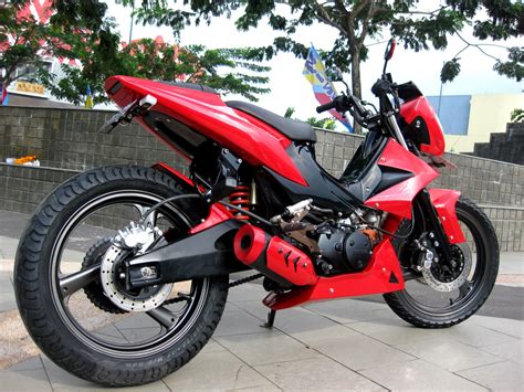 Modifikasi supra x 125 ada banyak sekali motor bebek yang dipasarkan di indonesia dan salah satunya adalah seperti modifikasi sepeda motor honda supra x yang satu ini. Foto Modifikasi Motor Supra X 100cc Terkeren Dan Terbaru ...