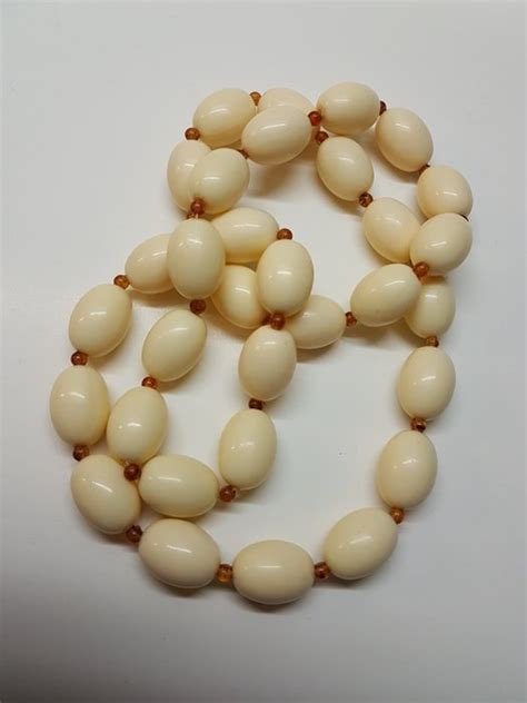 An Antique Ivory Beads Necklace 97 G 83 Cm Catawiki